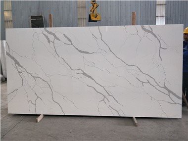 Quantum calacatta kvarc