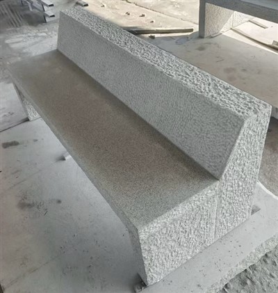 Granitna vanjska klupa